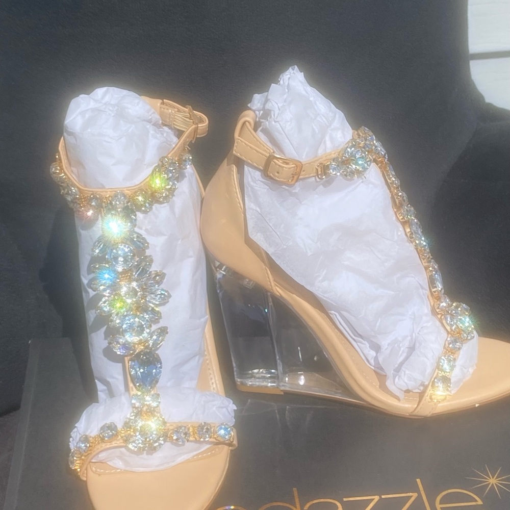Shoe Dazzle Constance Wedge Sandal Size 7 NWT - Picture 10 of 11